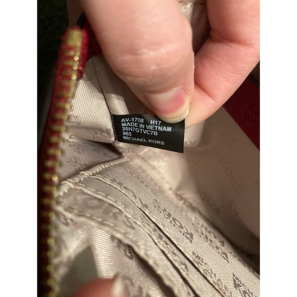 Michael kors red wristlet - Picture 10 of 12